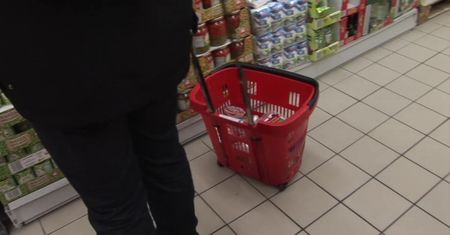Torba z Biedronki za ponad pół miliona złotych. Cena wciąż rośnie