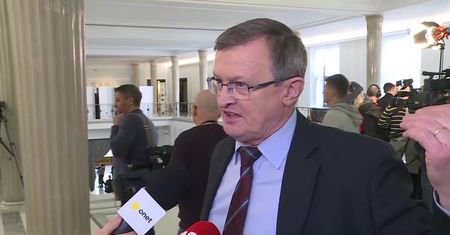 Jarosław Gowin narzeka na zarobki. Nie tylko opozycja się dziwi