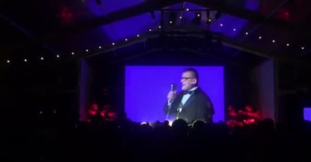 Popek rapuje na ramówce Polsatu