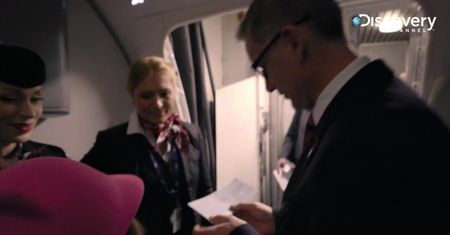 Jak personel pokładowy samolotów opiekuje się dzieckiem?