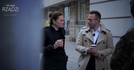 "Kto nami rządzi?" Barbara Nowacka wspomina zmarłą matkę. I oskarża PiS