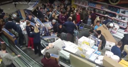 Walki w dyskontach. Oto ulubiony sport Polaków