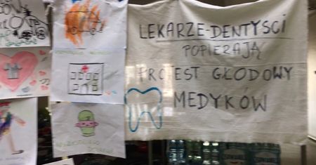 Protest rezydentów. Co frustruje młodych lekarzy?