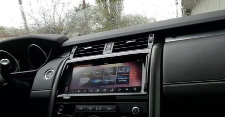 Land Rover Discovery V - zobacz czym jeździmy