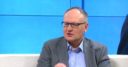 Wiec na dworcu pomoże Tuskowi? Lisicki: może wygrać wizerunek ofiary pisowskich prześladowań