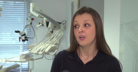 Jak leki wpływają na nasze zęby?