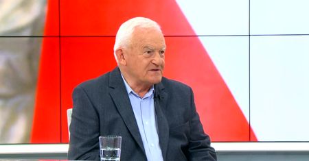 Miller trywializuje działania prezydenta Dudy