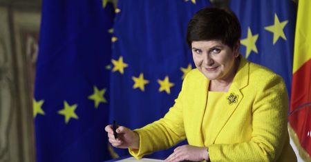 Jacyków ocenia styl Szydło: "Wymyślenie wizerunku tej pani to są miliony dolarów"