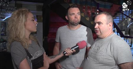 Kabaret Ani Mru-Mru: "Polacy są takim narodem, że lubią oglądać głupszych od siebie!"