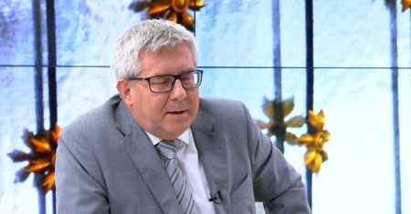 Co łączy Czarneckiego ze Schetyną, a co Tuska z Kurskim?