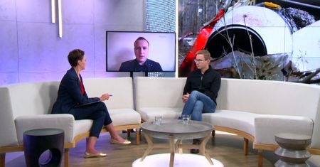 Marcin Makowski o ekshumacjach ofiar katastrofy smoleńskiej. "Trzeba było to zrobić raz a dobrze"