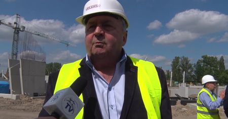Stadion Orła rośnie w oczach! Trwają rozmowy o dachu (wideo)