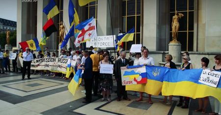 Paryskie protesty przeciwko Putinowi