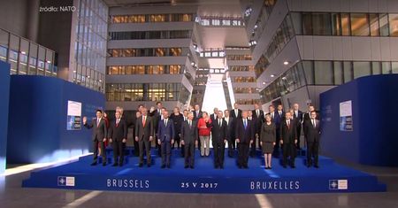 Kulisy słynnego zdjęcia prezydenta w Brukseli