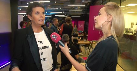 Korwin Piotrowska: "Politycy to banda idiotów, nie mam do nich szacunku"