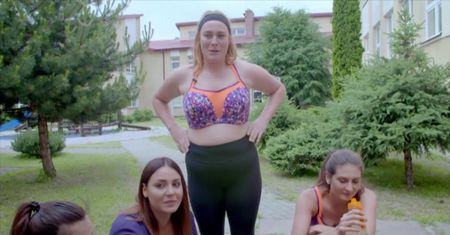 Maślak strofuje modelki plus size: "Jaja sobie robicie? Zaraz będziecie kaszleć i śmierdzieć fajami"