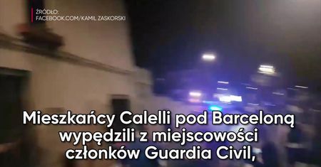 „Wynocha!” Katalończycy przeganiają policjantów