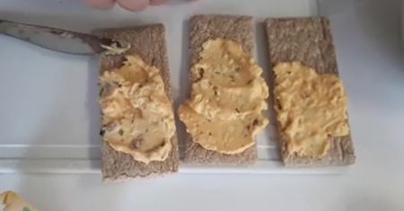 Pasta jajeczna - świetny pomysł na szybkie śniadanie