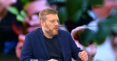 Zandberg o miesięcznicy smoleńskiej