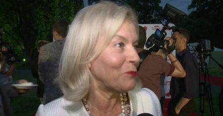 Rosati o kreacjach matki: "Miałam mieć jej sukienkę, ale założę ją wtedy, go ją poprawi"