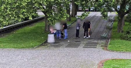 Brutalne pobicie przed Pałacem Kultury i Nauki