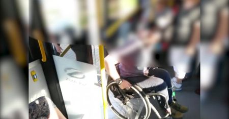 Kierowca nie wpuścił niepełnosprawnego do autobusu. Natychmiastowa reakcja pasażerów