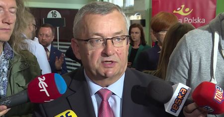 Wypadek w Smętowie. Minister Adamczyk: Trwa wyjaśnianie przyczyn