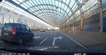 #dziejesiewmoto: wyprzedzanie z butlami gazowymi, wyścig opli i zapowiedź sportowej hybrydy BMW
