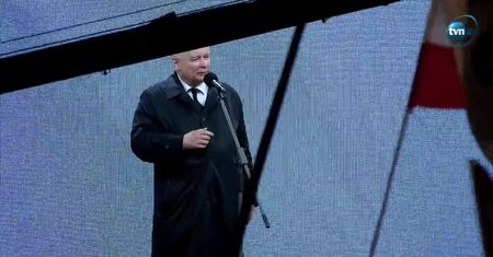 Kaczyński: "Spotyka nas straszliwy atak nienawiści, bo prawda o katastrofie jest coraz bliżej"