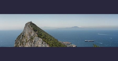 Hiszpański niszczyciel wpłynął na wody Gibraltaru