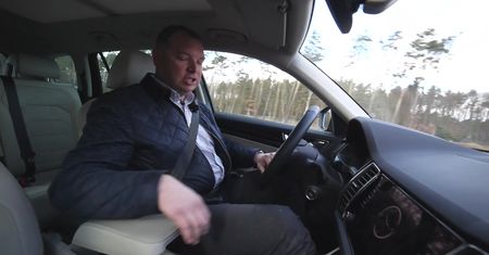 Systemy dostępne w samochodzie