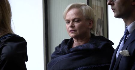 Kasia Figura i zadowolony Kai Schoenhals w sądzie