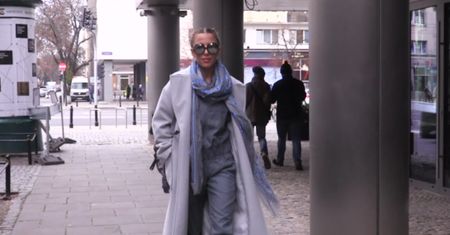 Ewa Chodakowska w kombinezonie wychodzi z "Dzień Dobry TVN"
