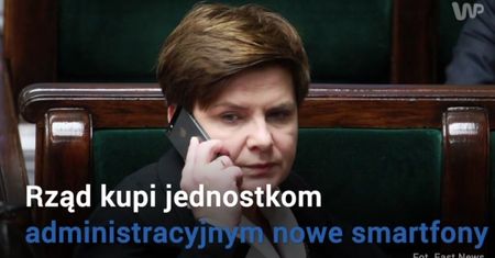 Rząd kupuje telefony. Przetarg na smartfony za 3 mln zł