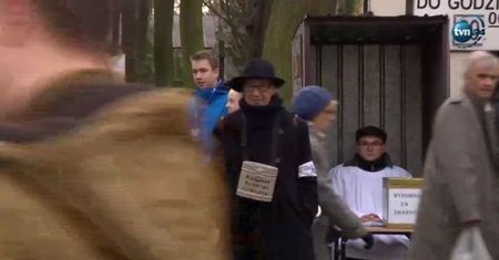 Gwiazdy zbierają pieniądze na warszawskich Powązkach