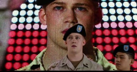 Billy Lynn's Long Halftime Walk (2016)