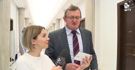 "Powiedziałem koleżance, że fajnie wygląda. Była obrażona, bo nie powiedziałem, że jest mądra!"