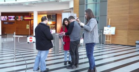 Marta Żmuda-Trzebiatowska z torebką za 4 tysiące złotych