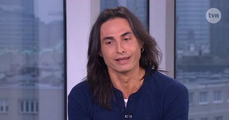 Ivan Komarenko został ekspertem od watahy psów. "Udało mi się odgonić te psy kawałkiem plastyku"