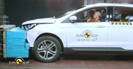 Ford Edge - test zderzeniowy