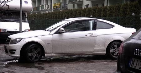 Rozbity Mercedes Węgrowskiej...