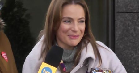 Dereszowska, Herbuś i Zielińska z puszkami WOŚP pod TVN-em