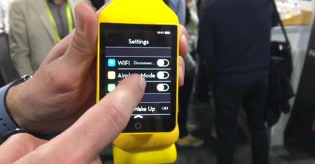 CES2017: Słuchawki z wyświetlaczem