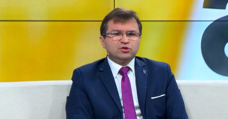 Girzyński: Wałęsa nie jest bohaterem narodowym
