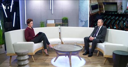Nitras trafi "na dywanik"? Schetyna odpowiada