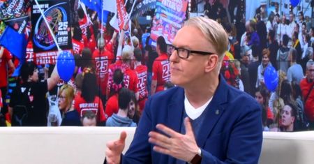#dziendobryPolsko: Mariusz Szczygieł o WOŚP i dusznej Polsce za rządów PiS