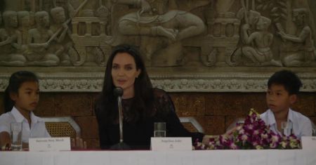 Angelina Jolie: "Mam nadzieję, że wychowałam syna na dumnego Kambodżanina"