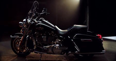 Road King Special 2017 – Harley dla turysty buntownika