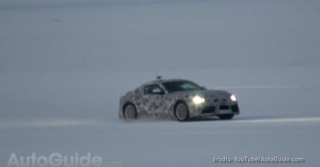 #dziejesiewmoto: nietypowy skok motocyklem, o włos od wypadku i nowa Toyota Supra