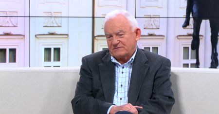 Miller: Macierewicz nie odejdzie. To kapłan religii smoleńskiej